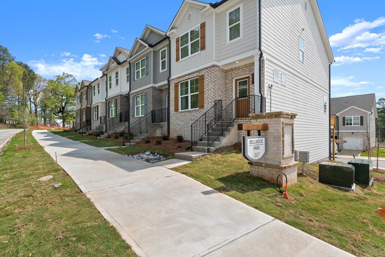The Collection Bellwood Park Townhomes for Rent Atlanta, GA