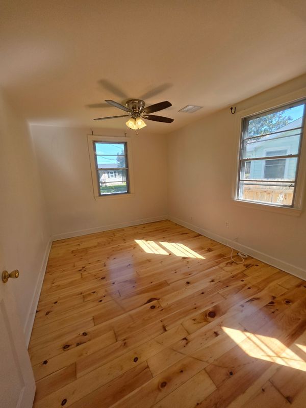 Foto del edificio - 518 Tucker Ave