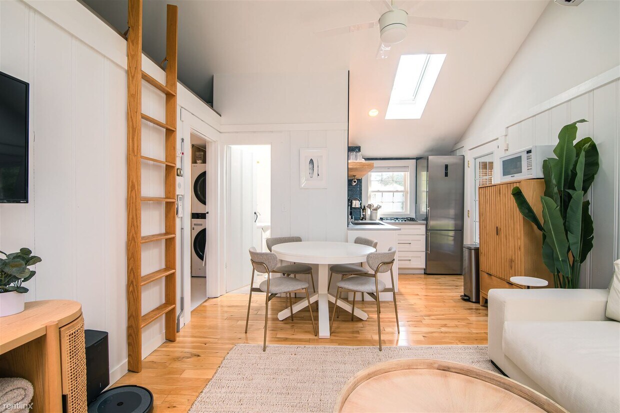 Primary Photo - 2 br, 1 bath House - 23 Cherrystone Road