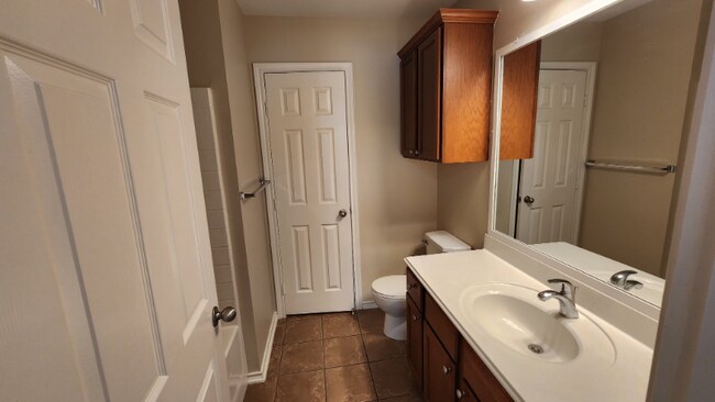 Foto del edificio - 6051 Pine Cone Ln