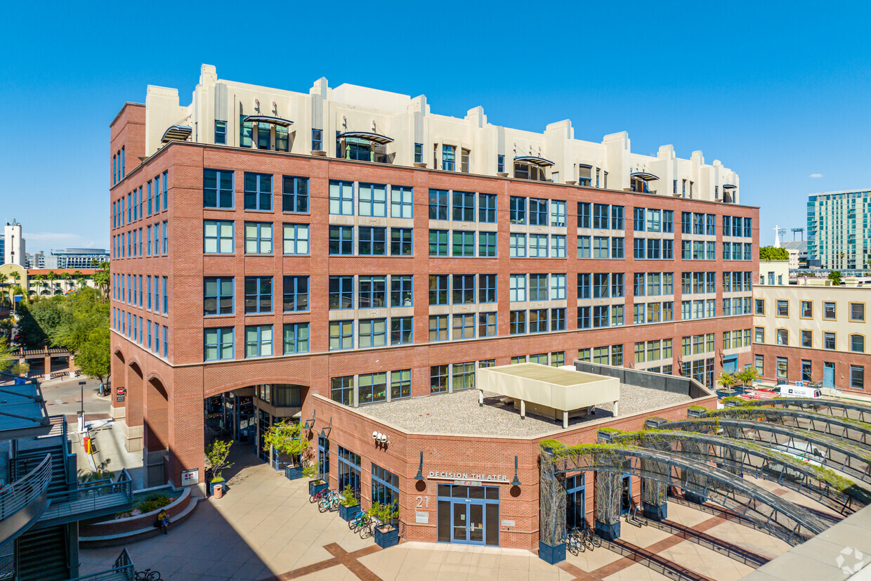 Primary Photo - The Lofts at Orchidhouse