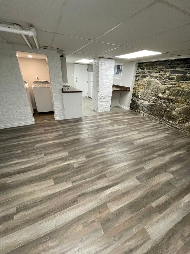 Photo du bâtiment - Charming South-End One-Bedroom Apartment i...