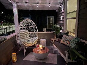 Building Photo - 808 24th Ave N