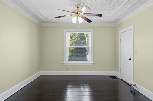 Foto del edificio - 1391 Worcester St