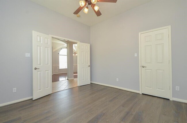 Building Photo - 6726 Oakman Ln
