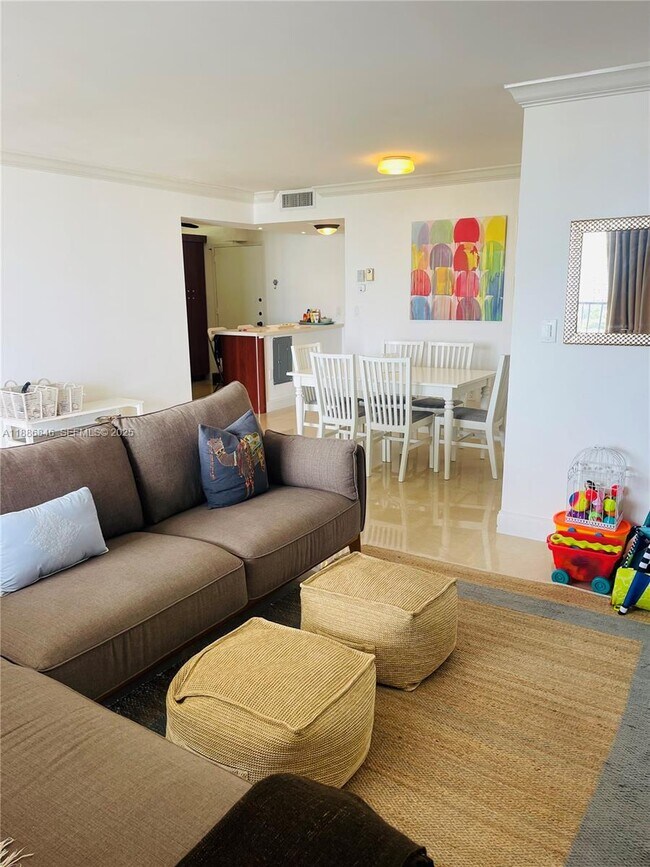 Foto del edificio - 2750 NE 183rd St