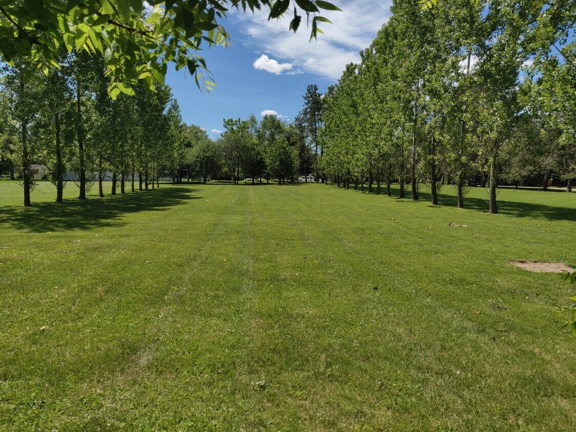 8438 E Richfield Rd, Davison, MI 48423 House Rental in Davison, MI