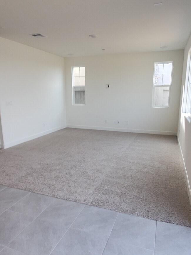 Foto del edificio - 3 bedroom with loft.