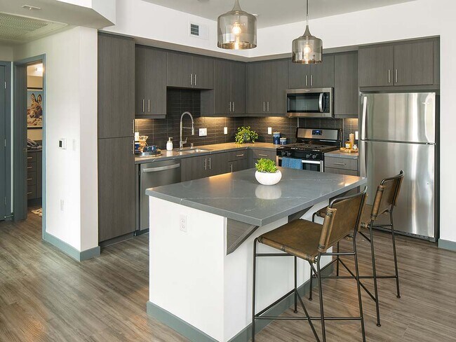 Building Photo - Persea