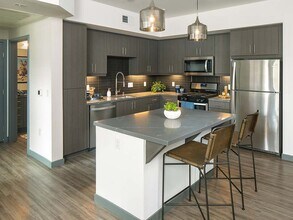 Building Photo - Persea