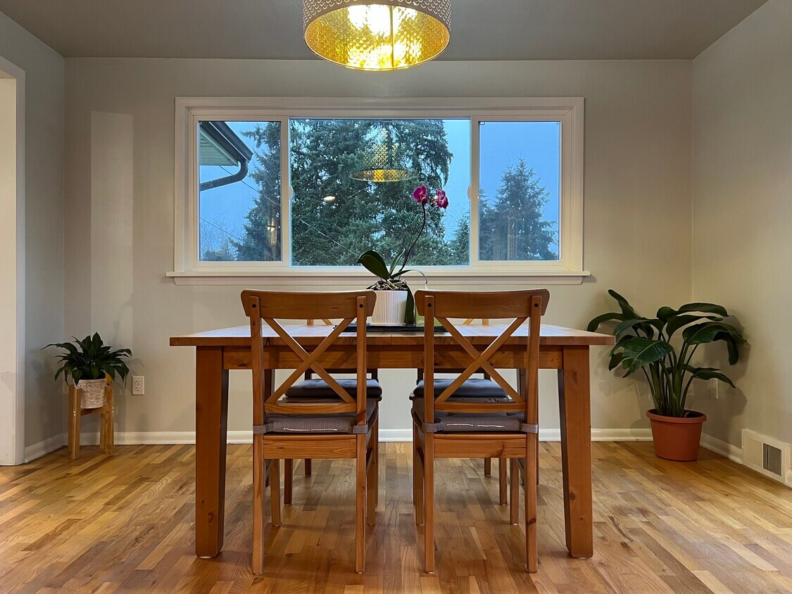 Primary Photo - 13324 3rd Ave NE