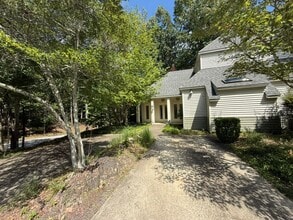 Building Photo - 380 Butternut Dr