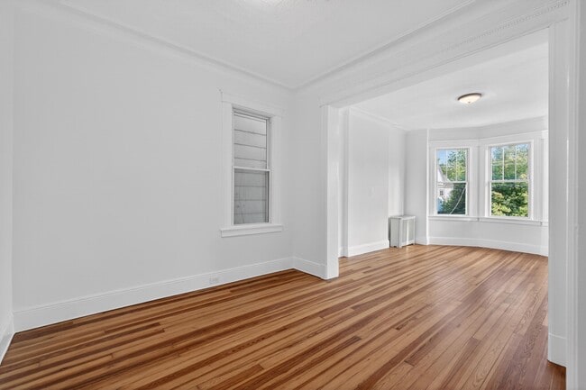 Building Photo - 42 Duer Pl