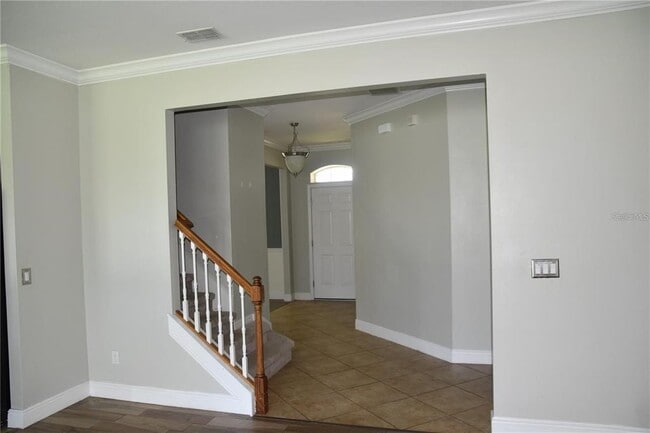 Foto del edificio - 711 Meadow Glade Dr