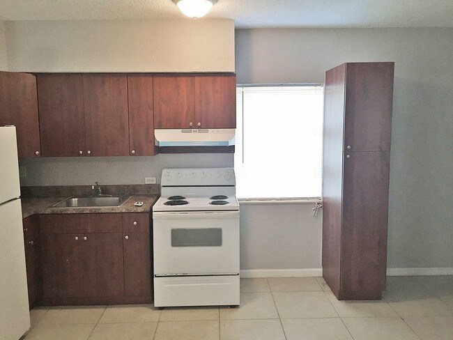 Foto del edificio - 301 SW 8th St - 3