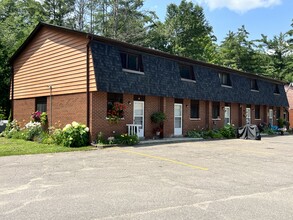 Building Photo - 156 Pinedale Ln