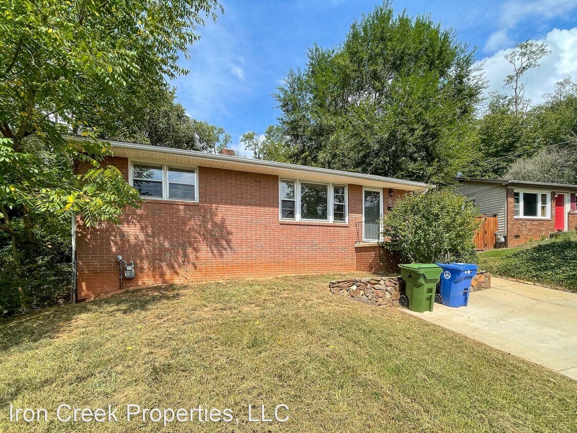 2 br, 1 bath House 58 Longview Road House for Rent in Asheville, NC