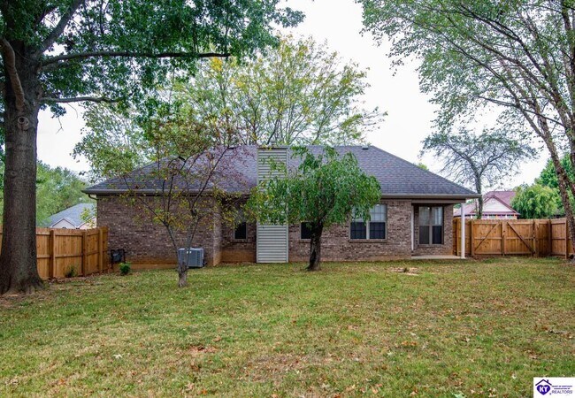 Foto del edificio - 426 Ridgecrest Rd