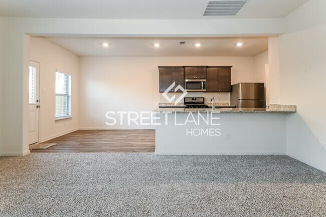 Building Photo - Charming Four Bedroom, Two and Half Bath i...