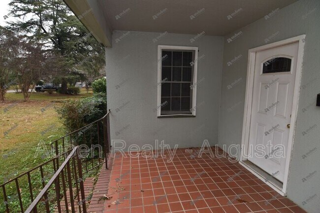 Foto del edificio - 514 Beaufort Dr