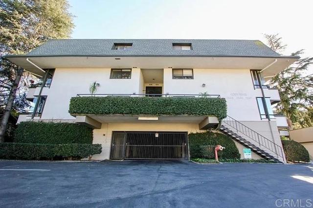 Building Photo - 2537 Navarra Dr