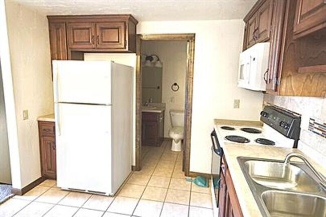 Foto del edificio - 2412 Canter Ln
