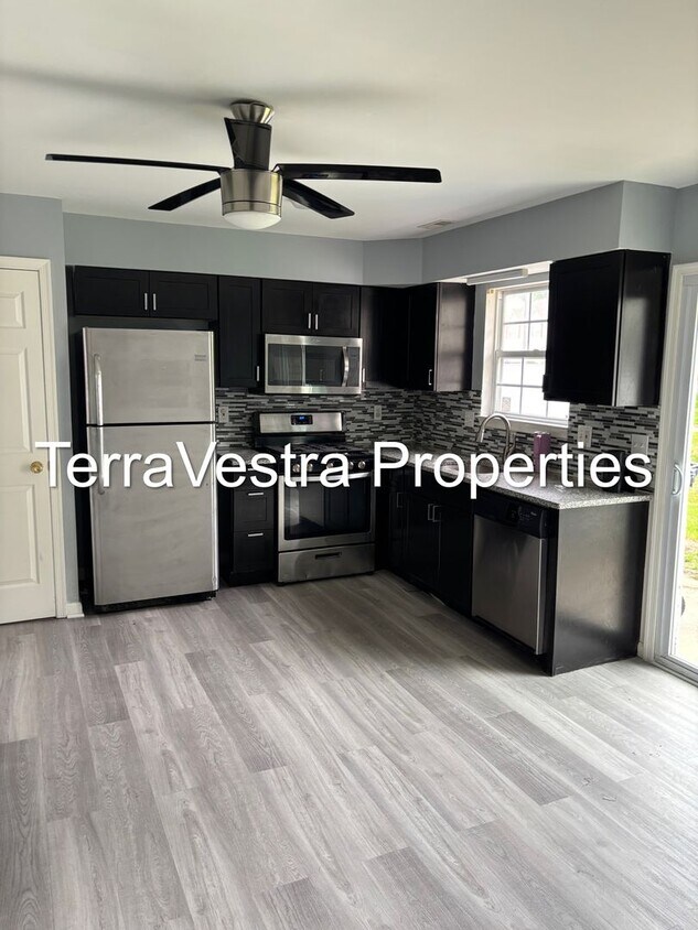 3 Bed in Pine Hill! Eligible for $500 Security Deposit. - 3 Bed in Pine Hill! Eligible for $500 Security Deposit.