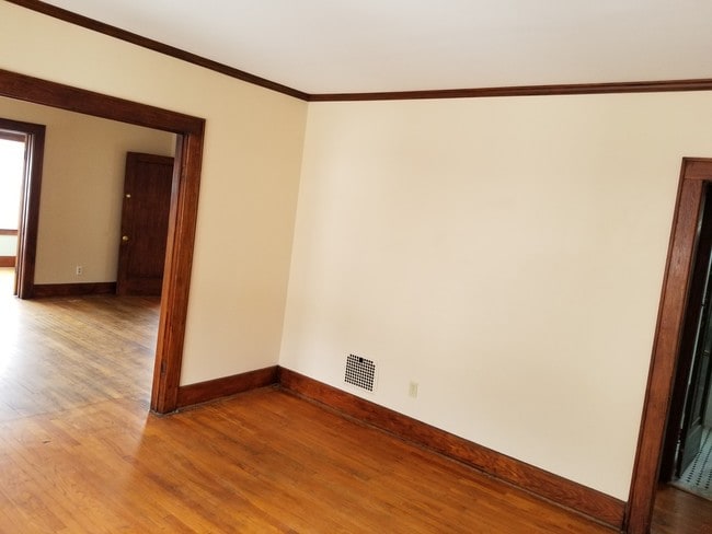 Dining room - 1604 S Geddes St
