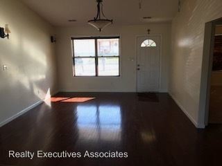 Foto del edificio - 1841 Tillery Square Ln
