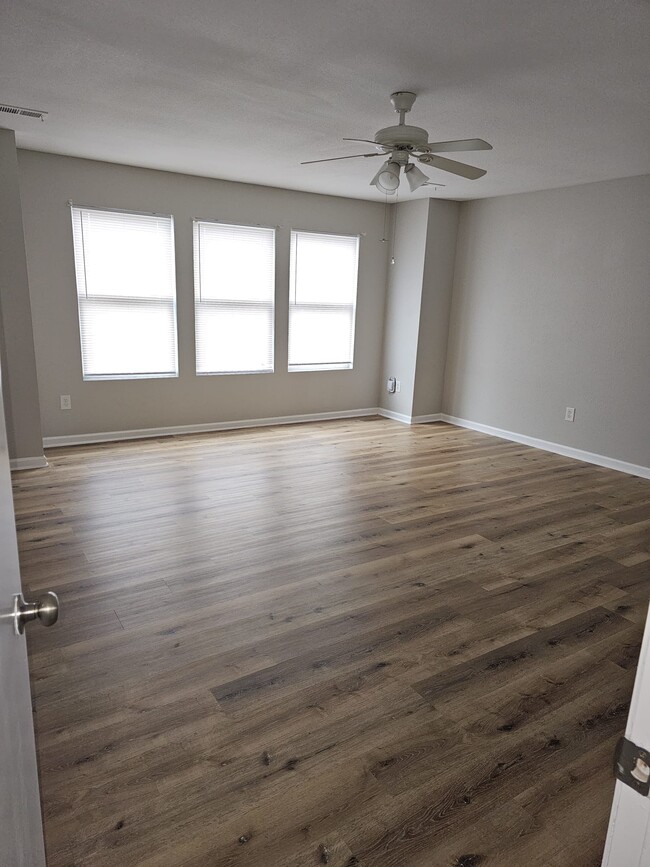 Building Photo - 130 Blackwell Ct