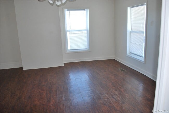 Building Photo - 22 Dekay Rd