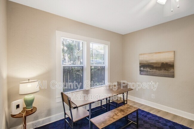 Foto del edificio - 702 NW 2 Ave