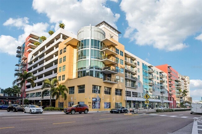 Foto del edificio - 1208 E Kennedy Blvd