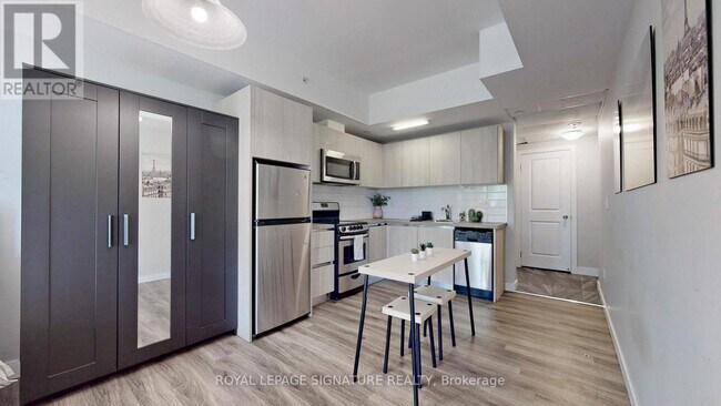 Photo du bâtiment - 335 College St