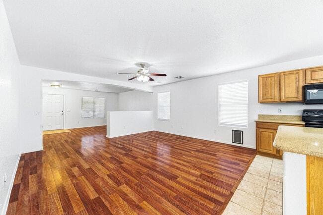 Building Photo - 2899 W White Canyon Rd