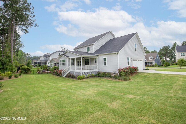 Building Photo - 115 Plantation Dr