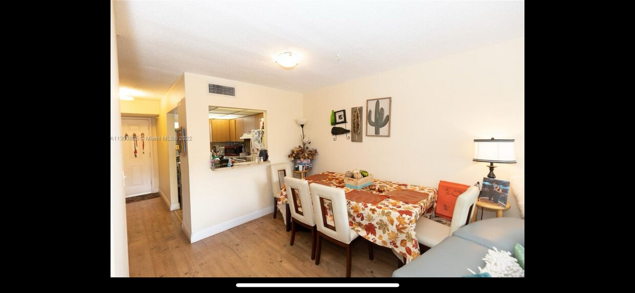 9367 Fontainebleau Blvd Unit G243, Miami, FL 33172 Condo for Rent in