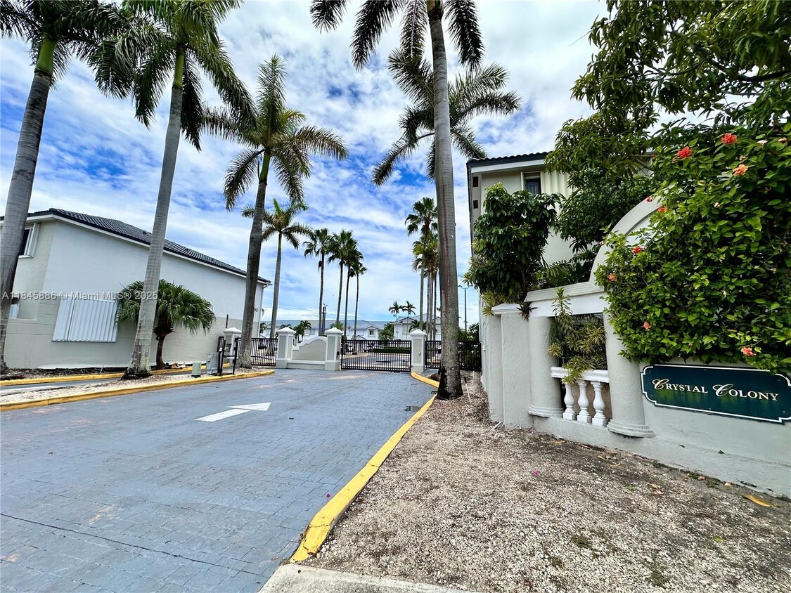 Primary Photo - 120 SW 109th Ave