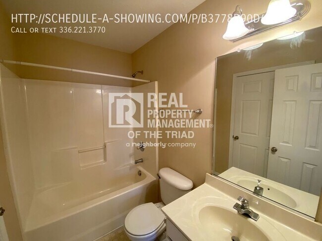 Building Photo - 3389 Hyde Place Cir