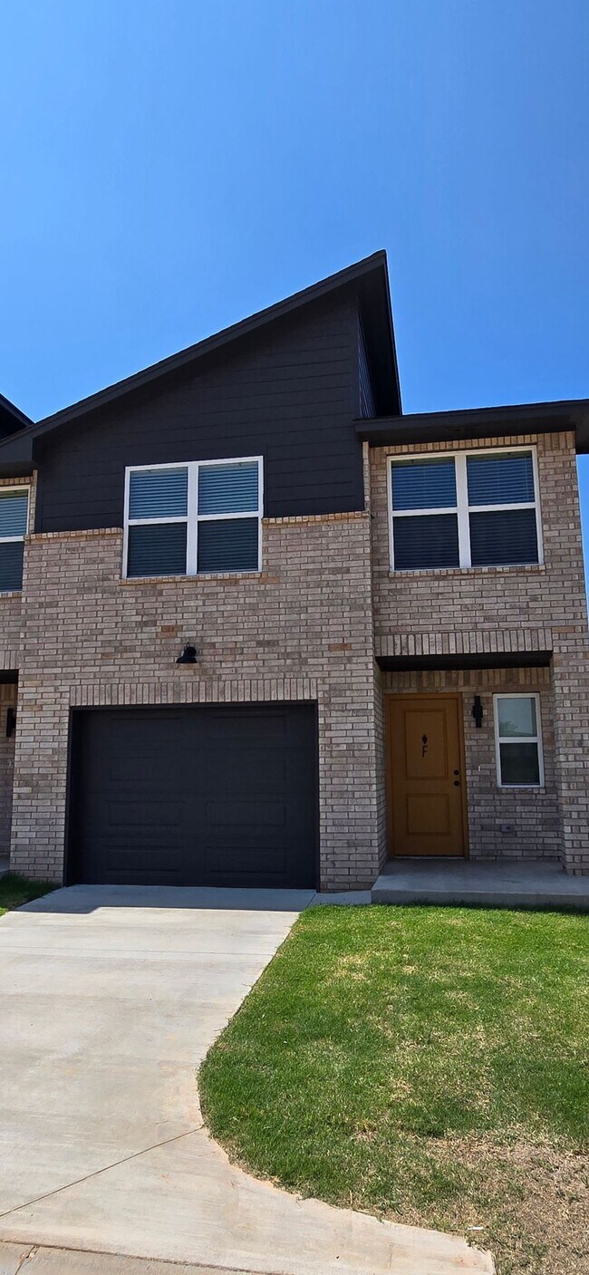 Building Photo - The Reserve on 29th Townhomes