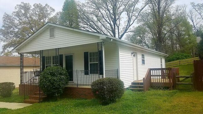 Foto del edificio - Charming 3 Bedroom Home in Belmont, NC for...