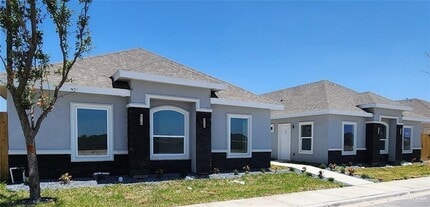 Building Photo - 8 W Woodson Dr