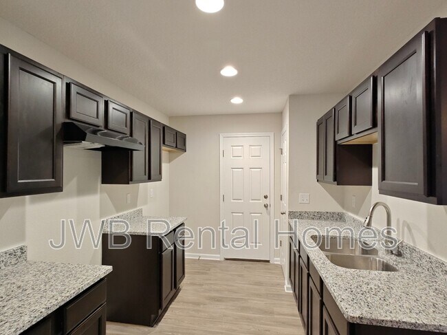 Building Photo - 6110 Dunmire Ave