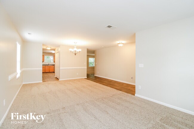 Building Photo - 3828 Edgewood Terrace Rd
