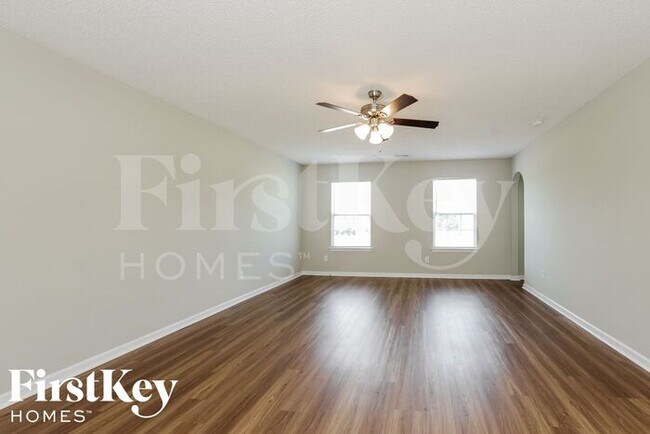Building Photo - 1102 Eastwood Dr