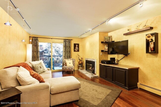 Foto del edificio - 205 E Durant Ave