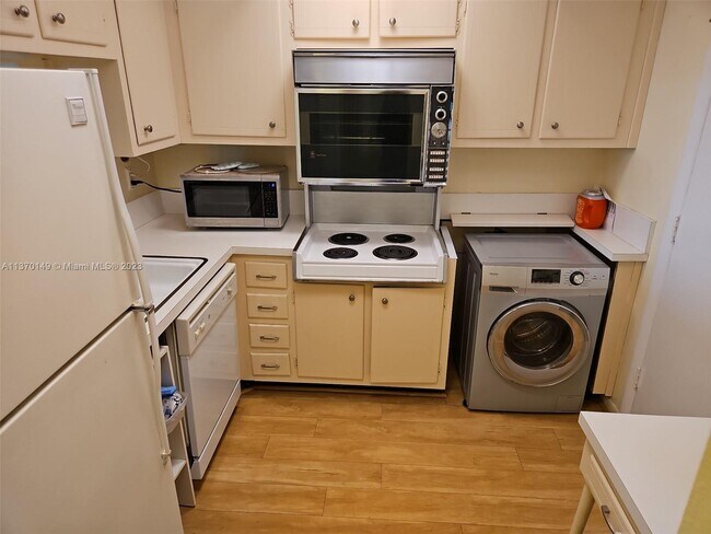 Foto del edificio - 6000 N Ocean Blvd