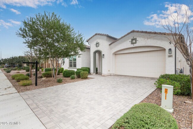 Building Photo - 11807 W Pkwy Ln