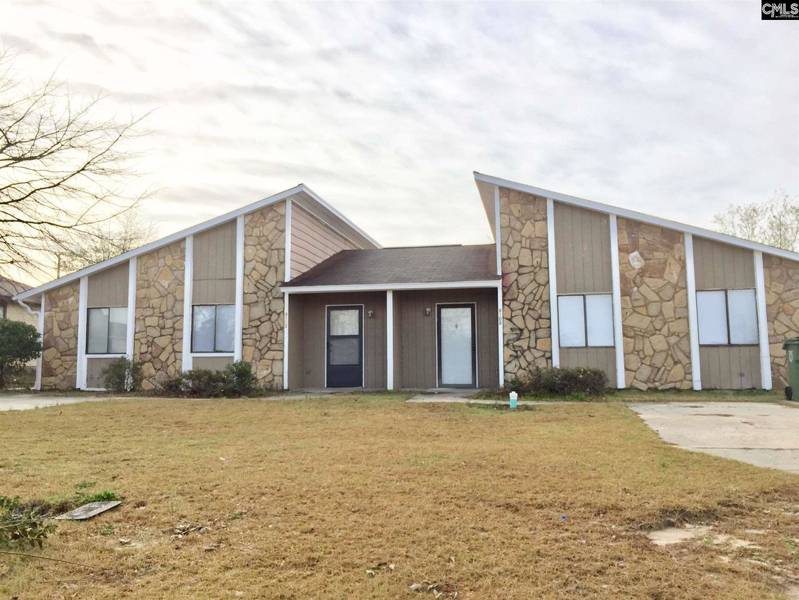 Foto principal - 8108 Hunt Club Rd