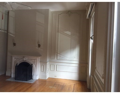 Building Photo - 183 Beacon St